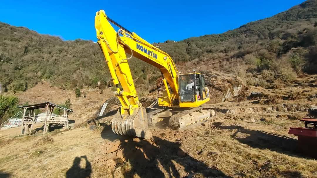 केबलकारको बटम स्टेशनमा लगिएको मेसिन&nbsp;