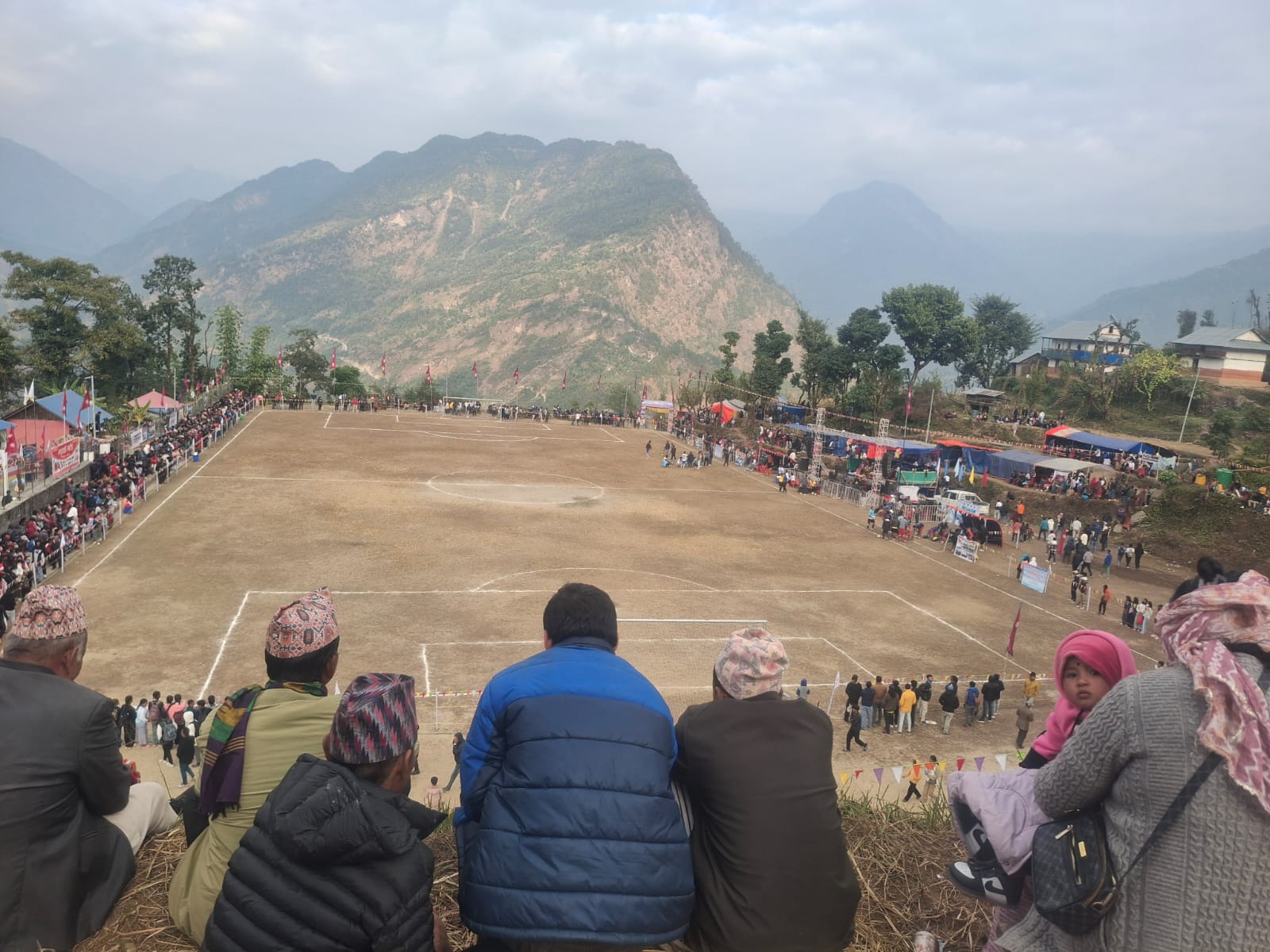 तेल्लोकस्थित खेलमैदान