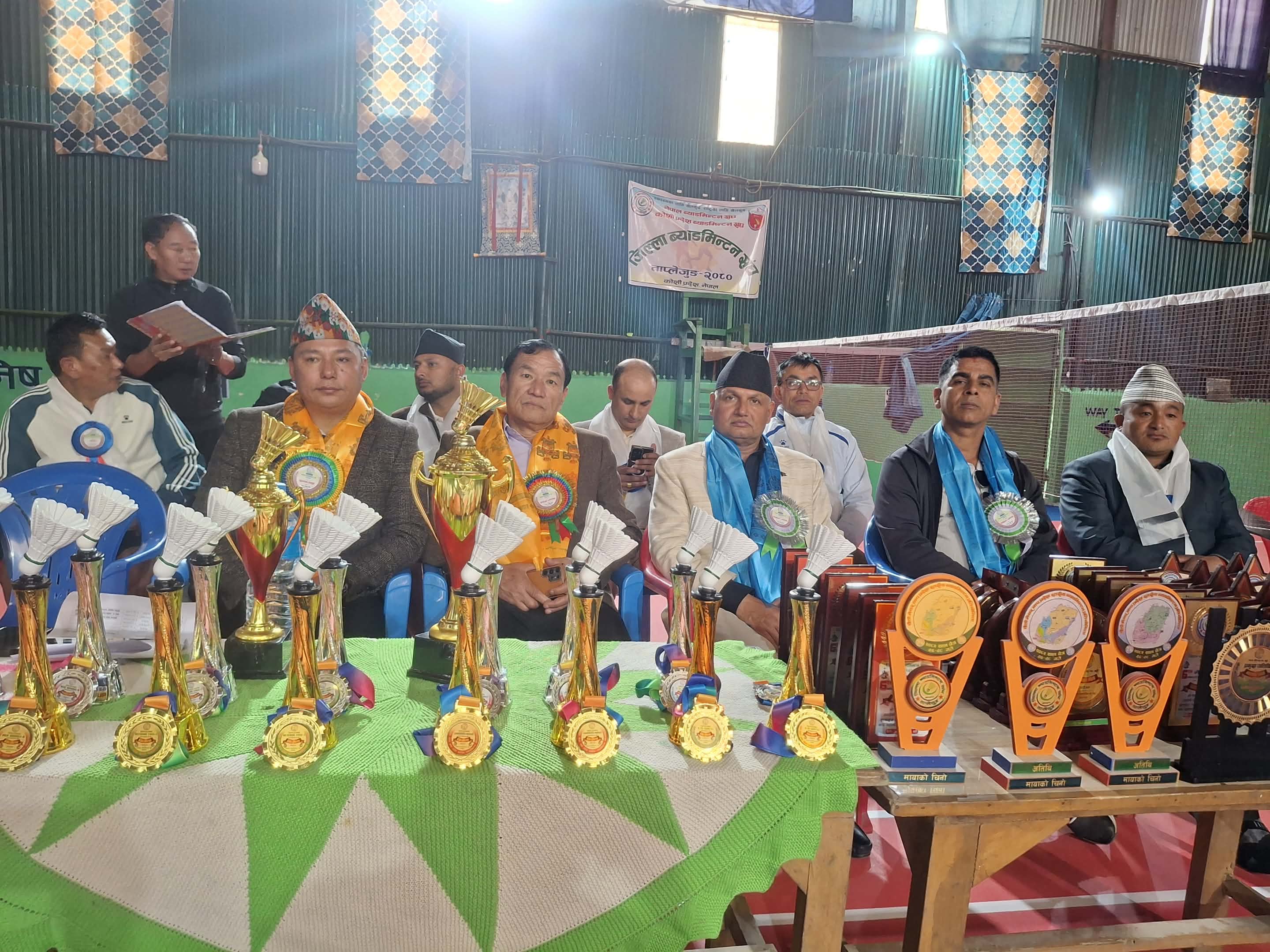 खेल अवलोकनमा नगरप्रमूख अमिर मादेन,प्रमूख जिल्ला अधिकारी शिवराज सेढाई,प्रहरी नायब उपरिक्षक वेद प्रसाद गौतम र फुनपा ६ वडाअध्यक्ष तेज गुरुङ (मदन) लगायत अतिथि ।